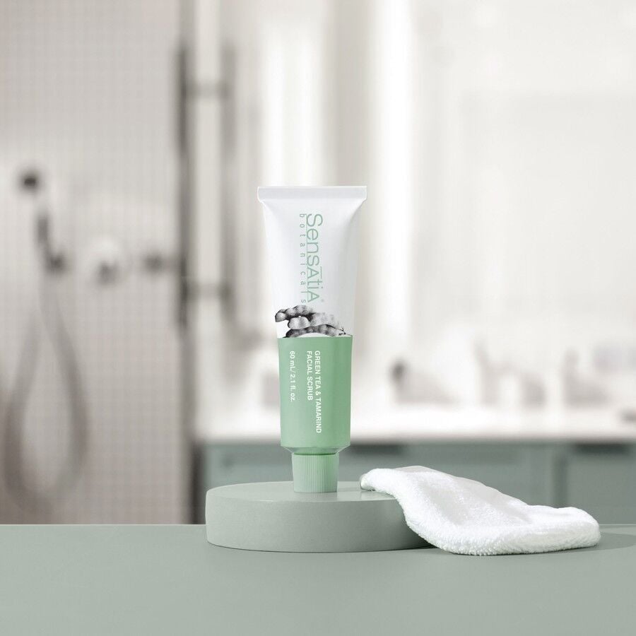 Green Tea & Tamarind Yüz Peelingi-Karma Cilt