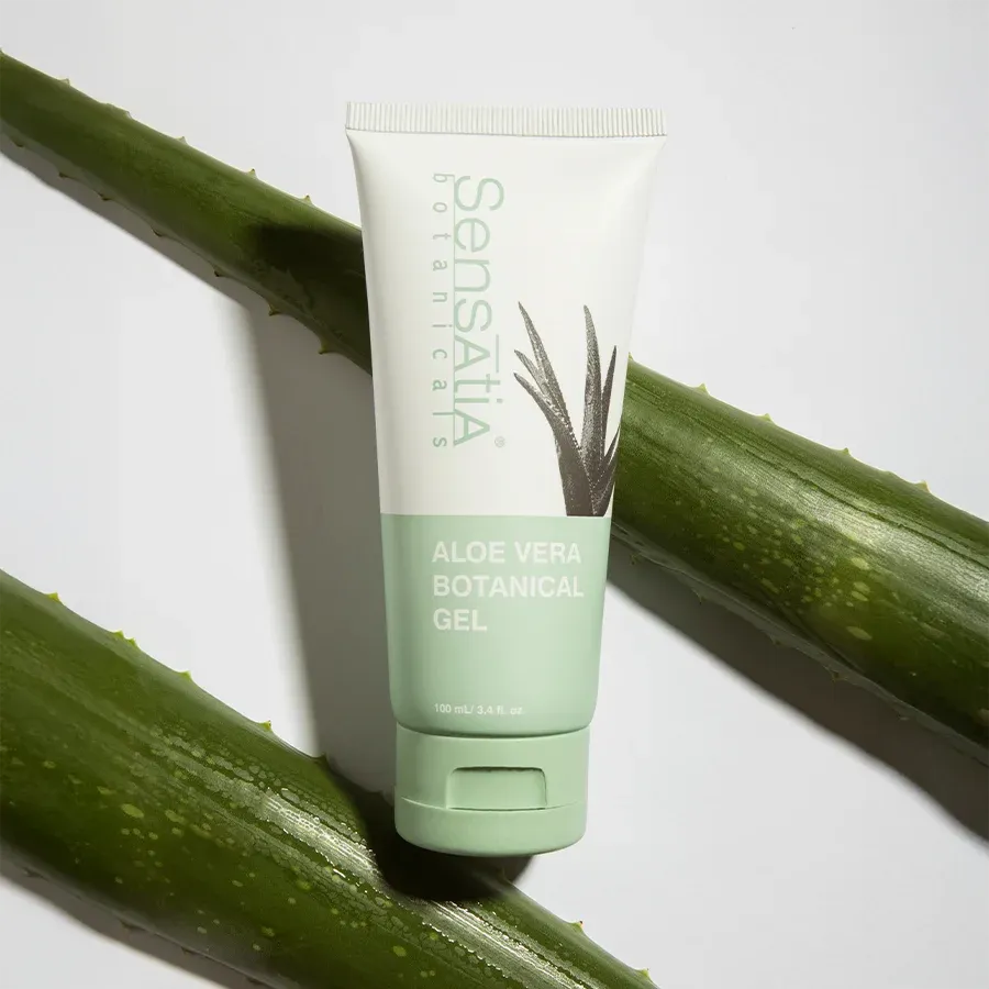 Serinletici Bitkisel Günlük ve Güneş Sonrası Doğal Nemlendirici Jel 100ml - Aloe Vera Botanical